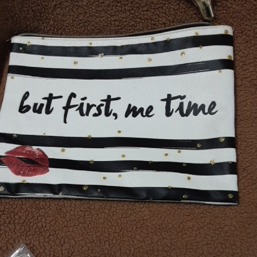 🎈🎈🎈5 For$25🎈🎈🎈Source Unknown Black and White Striped Pouch